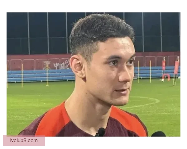 越南球员拳打拜合拉木后公开道歉球队零比三惨败收场比赛风波引发关注